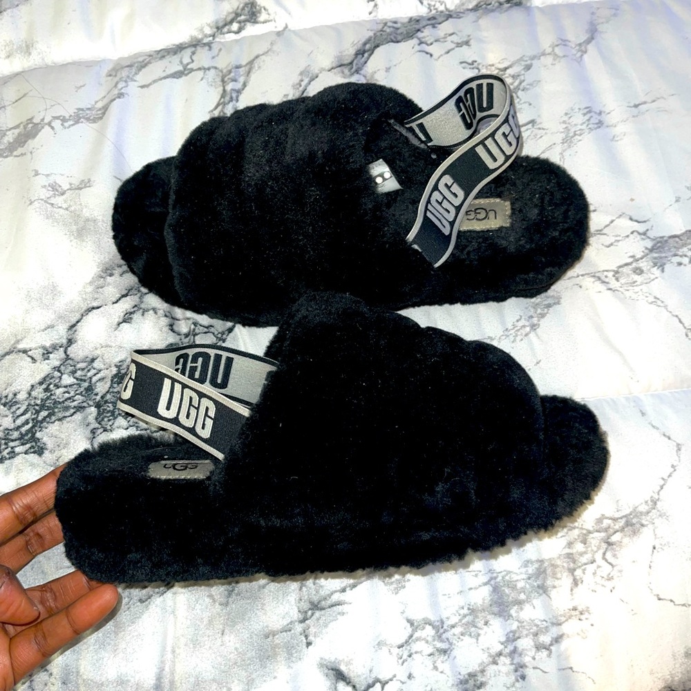 Black ugg slippers